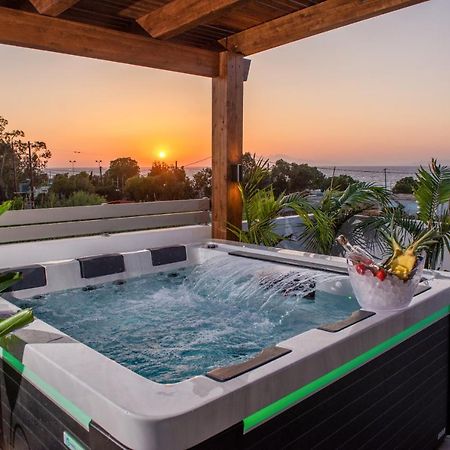 Odyssea Top View & Hot Jacuzzi Front Beach クレマスティ エクステリア 写真