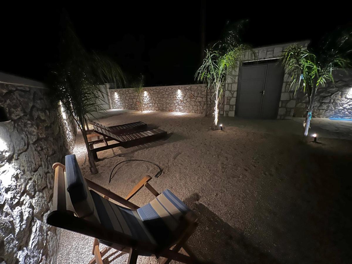 Odyssea Top View & Hot Jacuzzi Front Beach クレマスティ エクステリア 写真